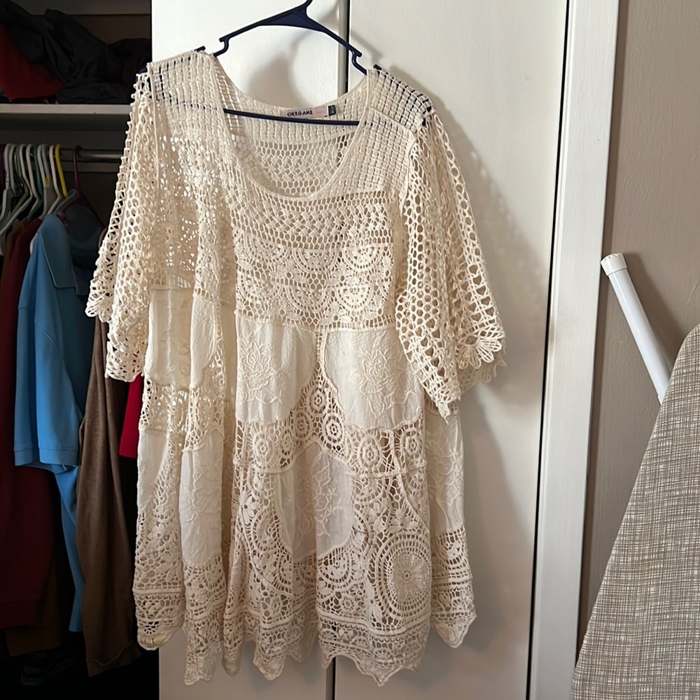 plus size ( prob 1-2 x) didn’t fit , didn’t get it returned i’m time .